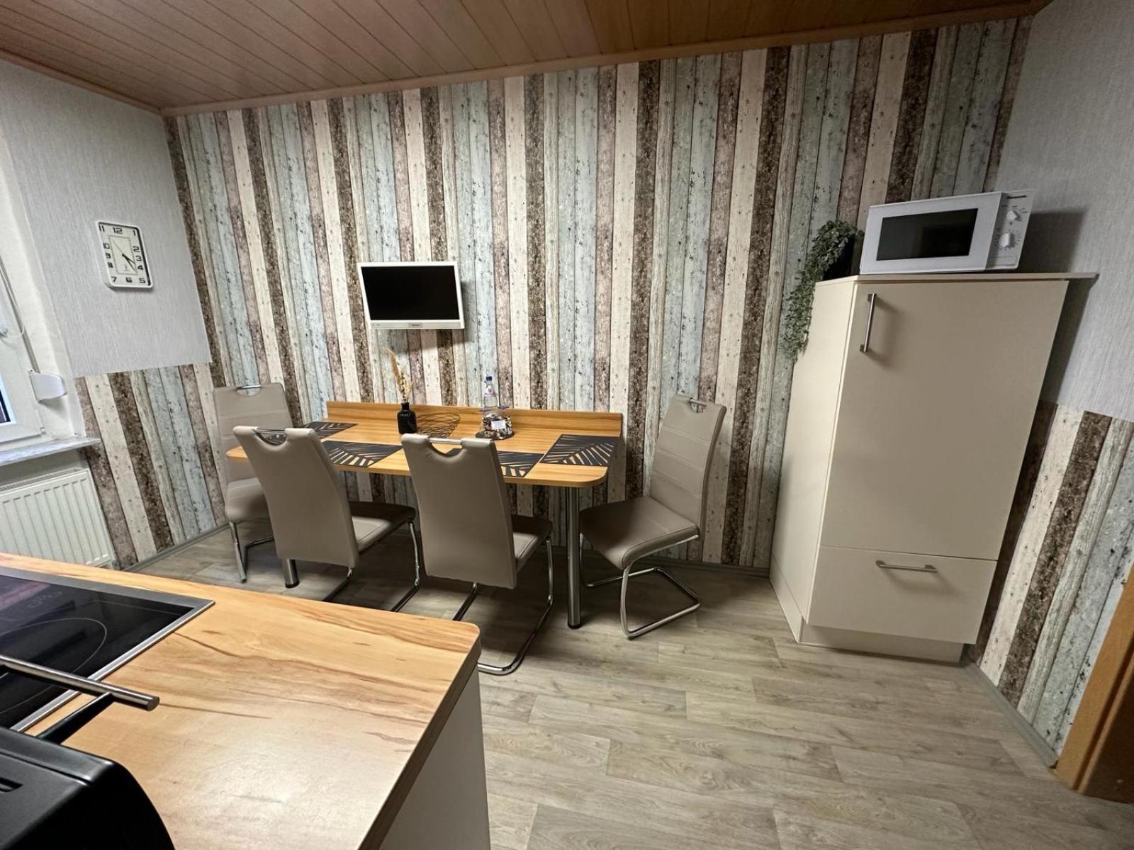 Christels Ferienwohnung 2 In Thale Mit Ueberdachter Terrasse, Kueche Mit Tv & Geschirrspueler מראה חיצוני תמונה