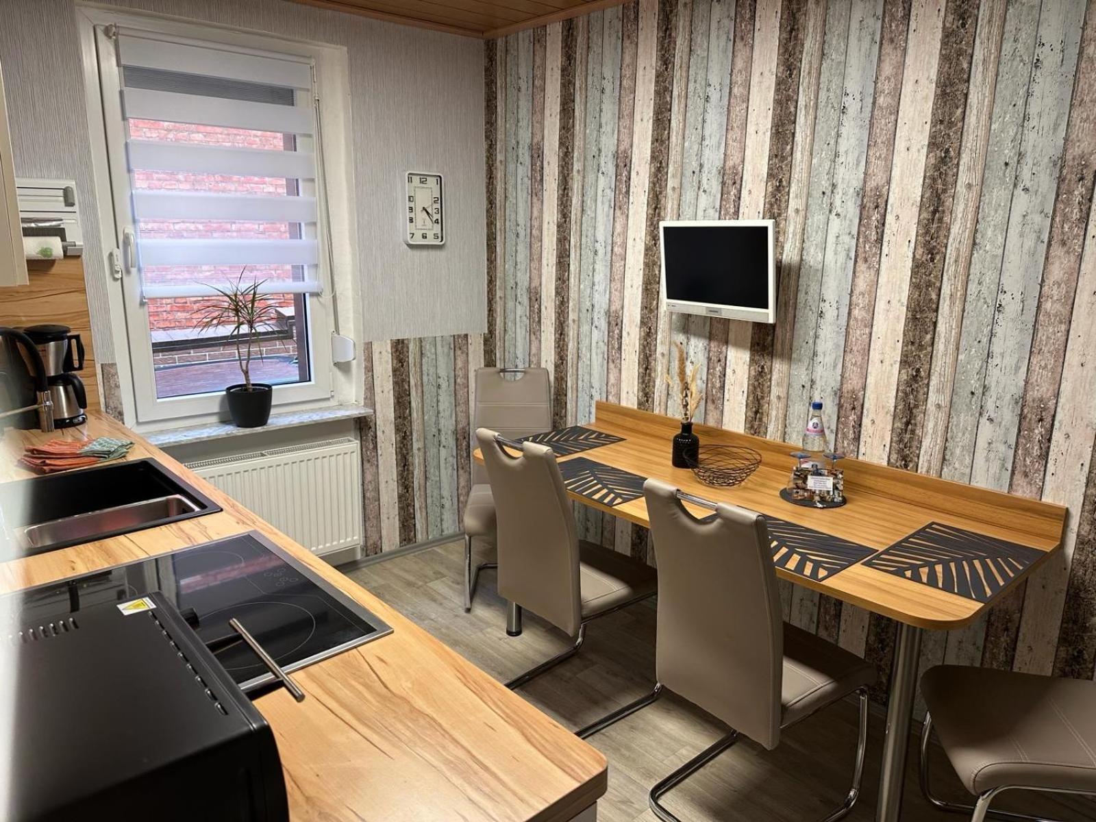 Christels Ferienwohnung 2 In Thale Mit Ueberdachter Terrasse, Kueche Mit Tv & Geschirrspueler מראה חיצוני תמונה