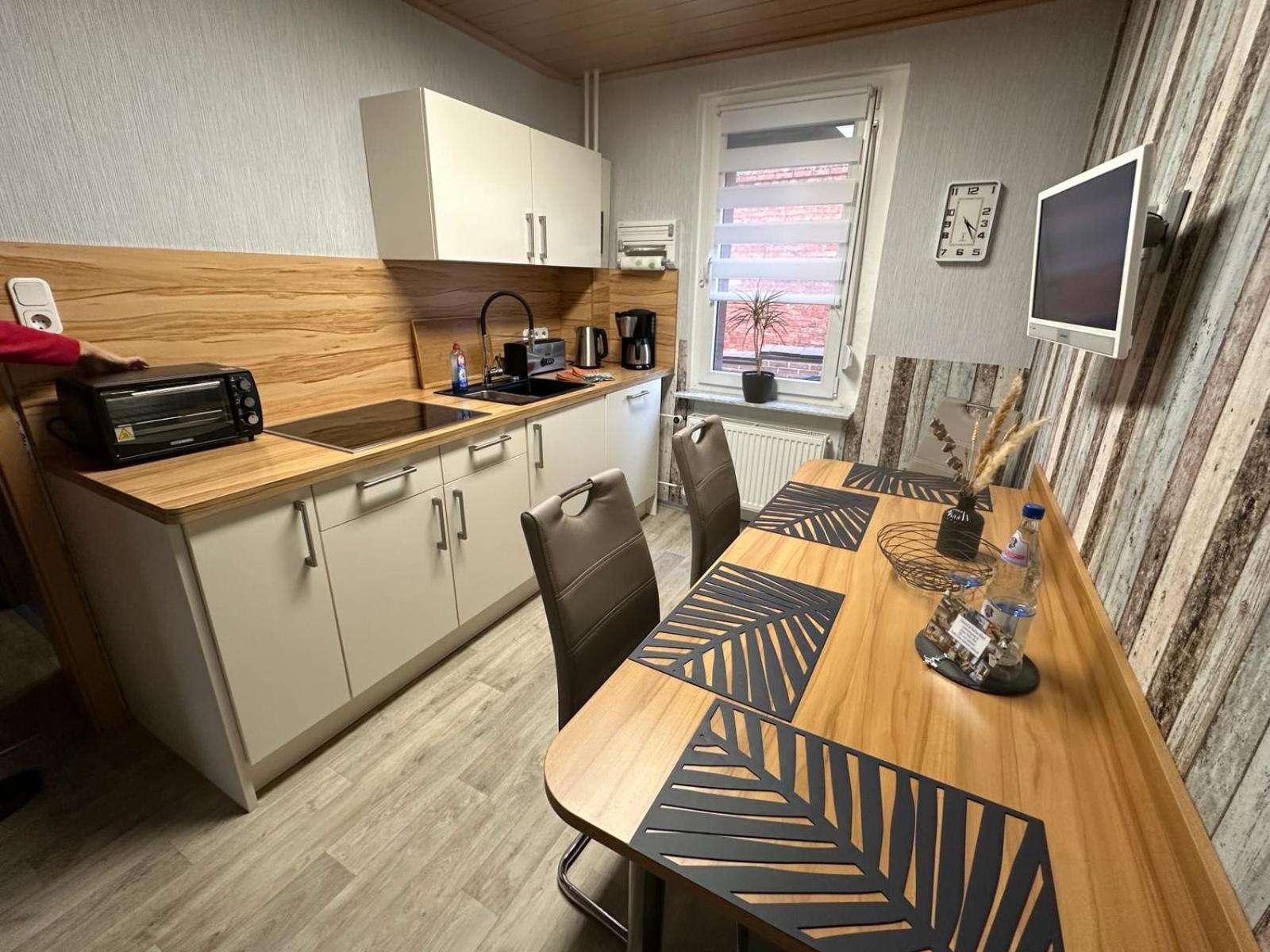 Christels Ferienwohnung 2 In Thale Mit Ueberdachter Terrasse, Kueche Mit Tv & Geschirrspueler מראה חיצוני תמונה